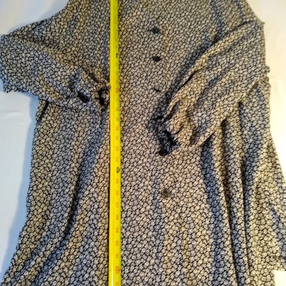 In Group II 2X mini dress/tunic top black w-ivory floral print - Picture 3 of 13